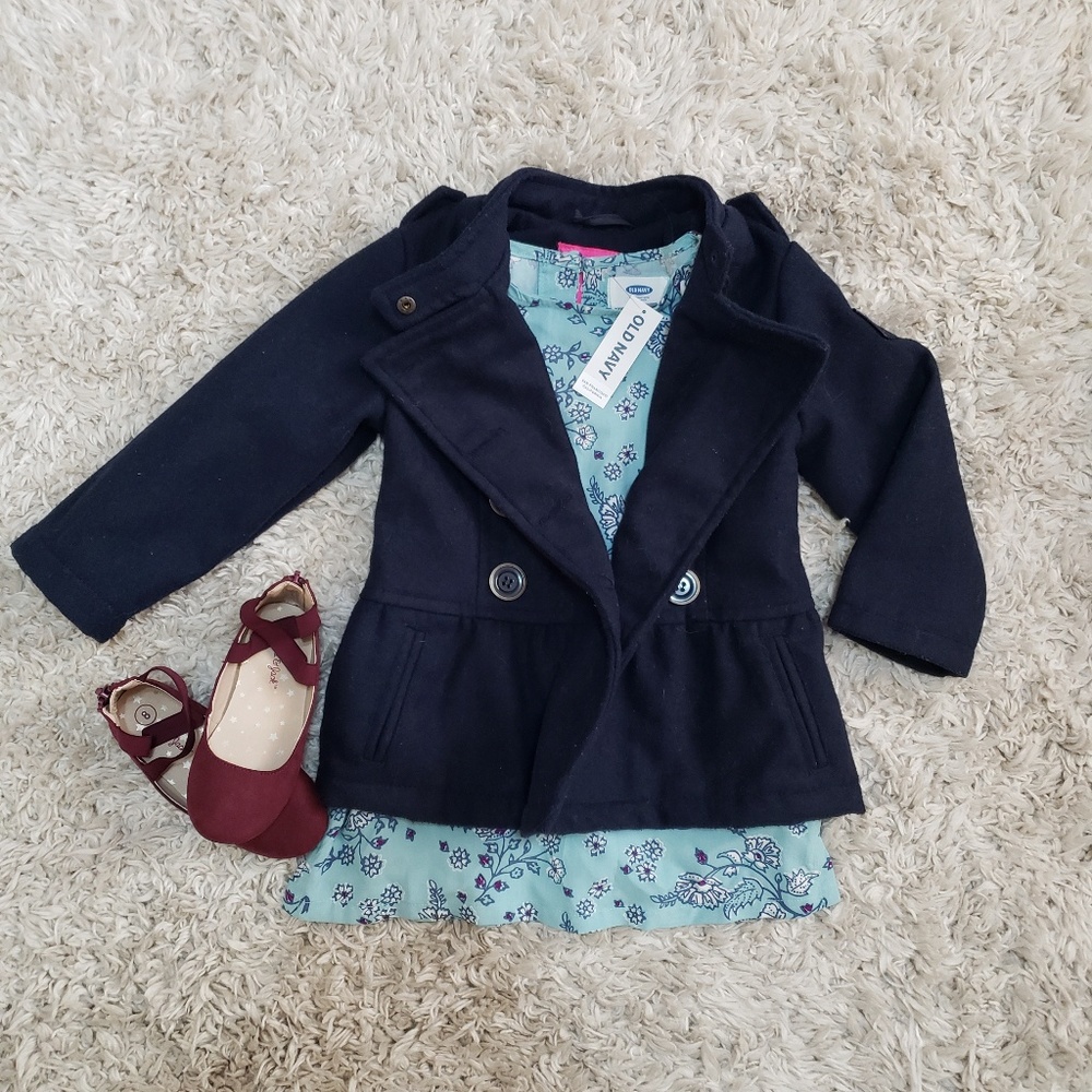 Girls old navy dress nwt 2T.